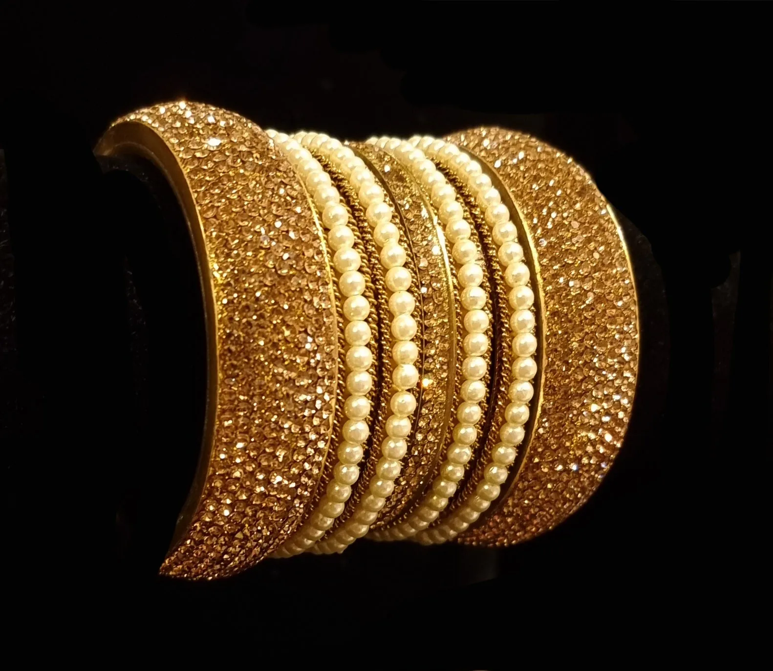 ( 2.6 )Rhinestones with pearl bangles set.