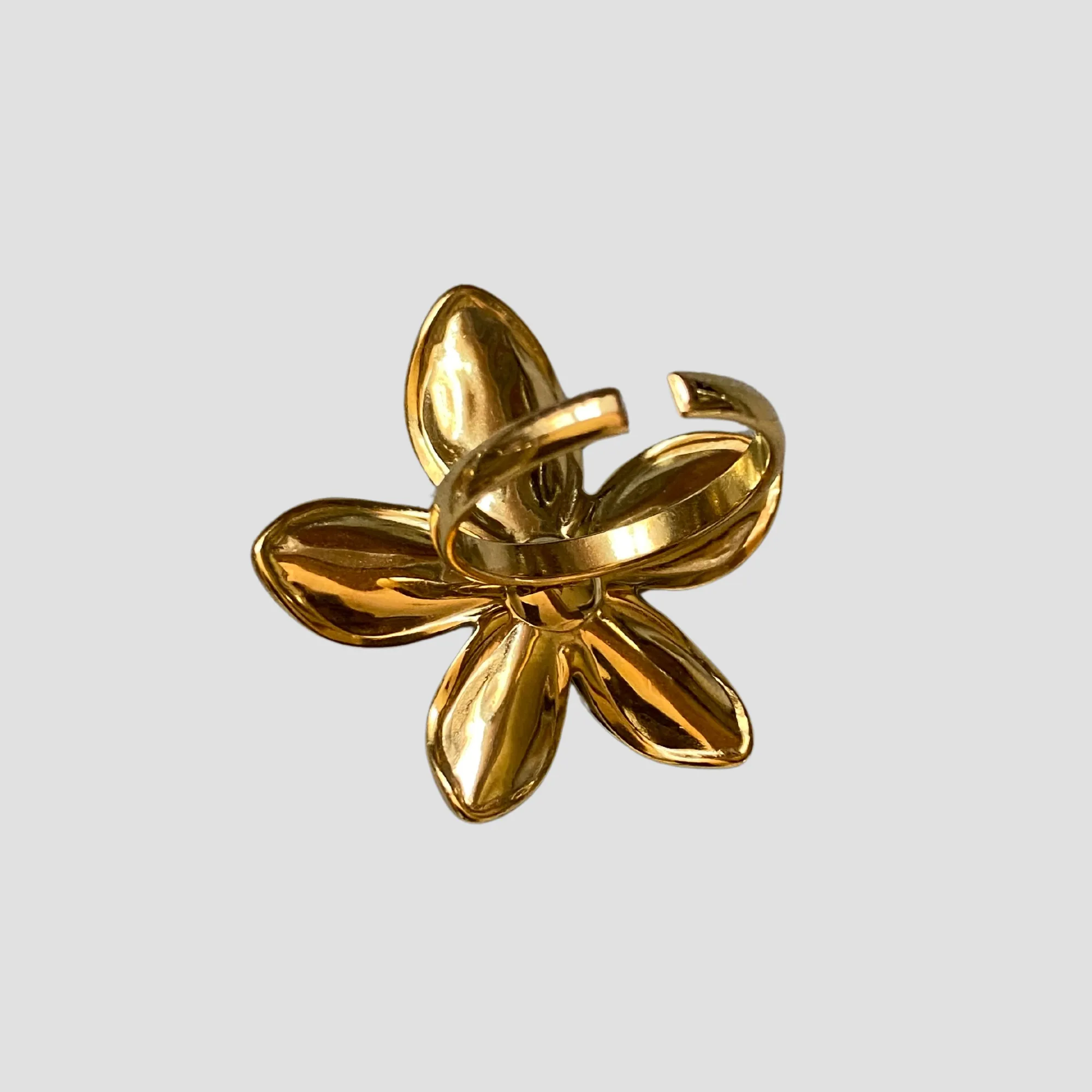 2-Tone Flower Pearl 18k Gold Ring is