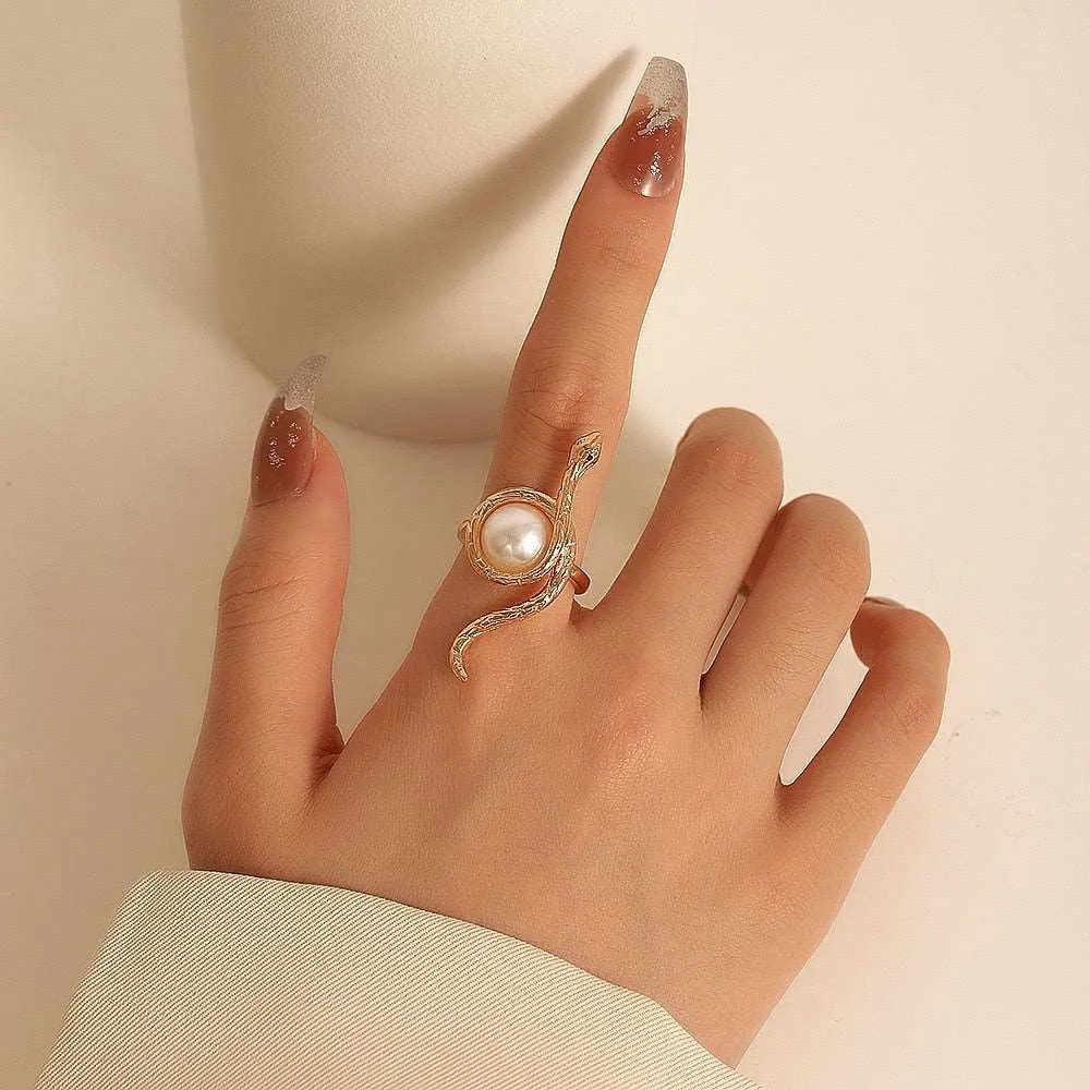 Bold Retro Gothic Winding Snake Ring with Pearl