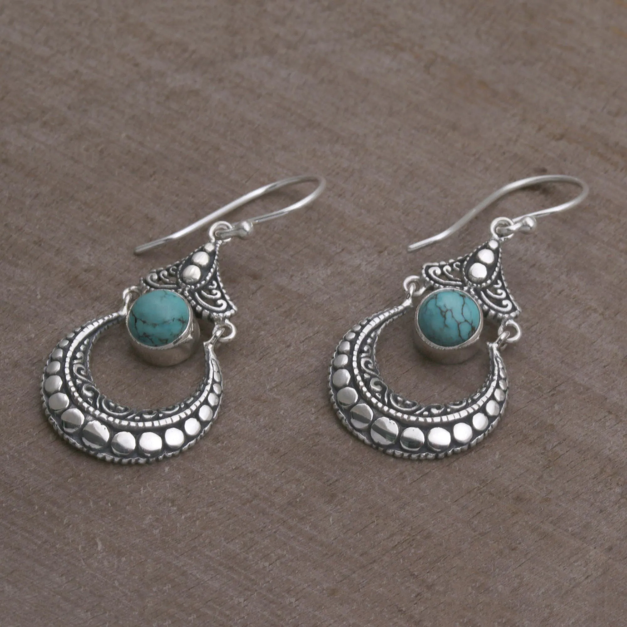 Elegant Crescents Magnesite Earrings