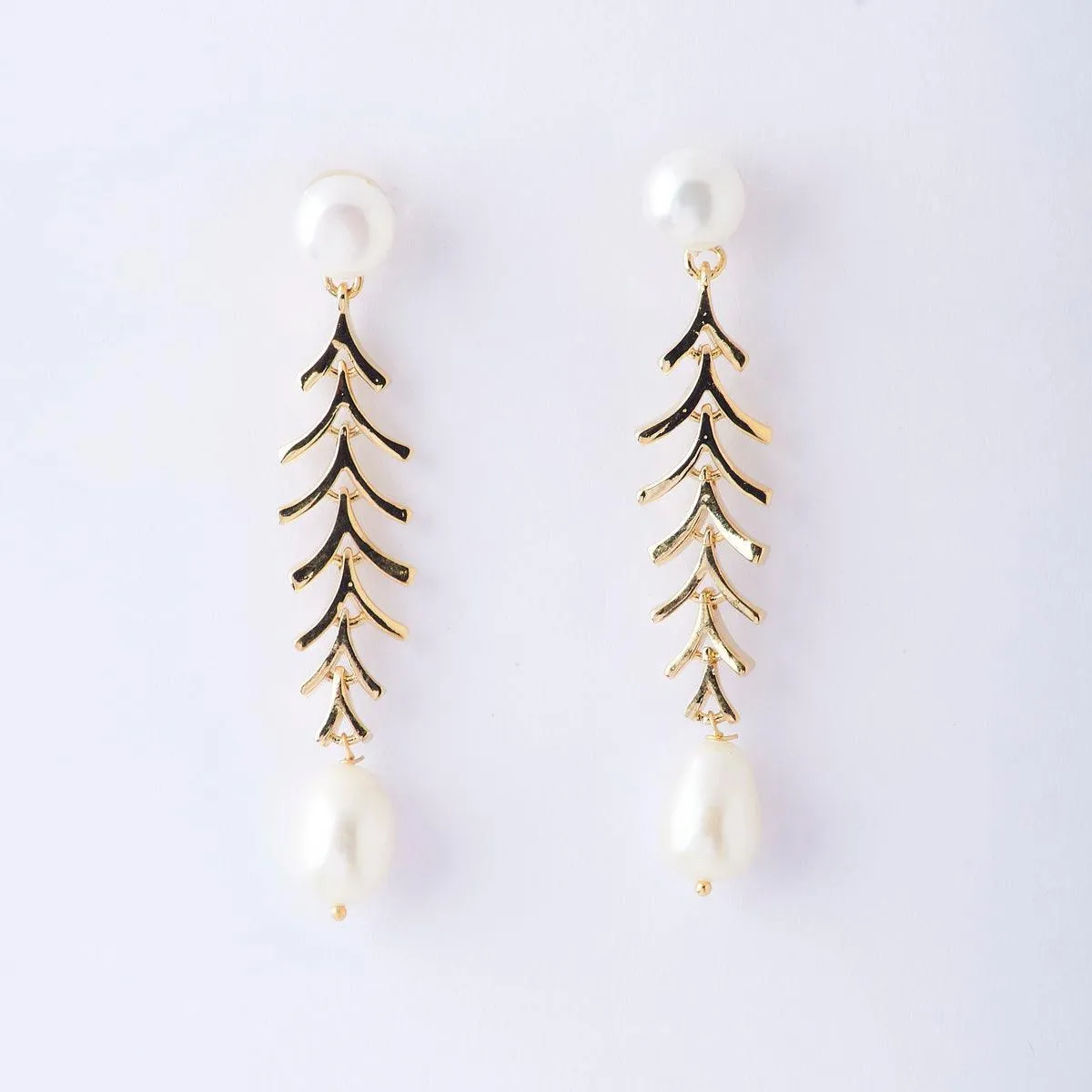 Elegant Hanging Drop Pearl Earring