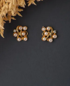 Elegant Pearl Stud Earring