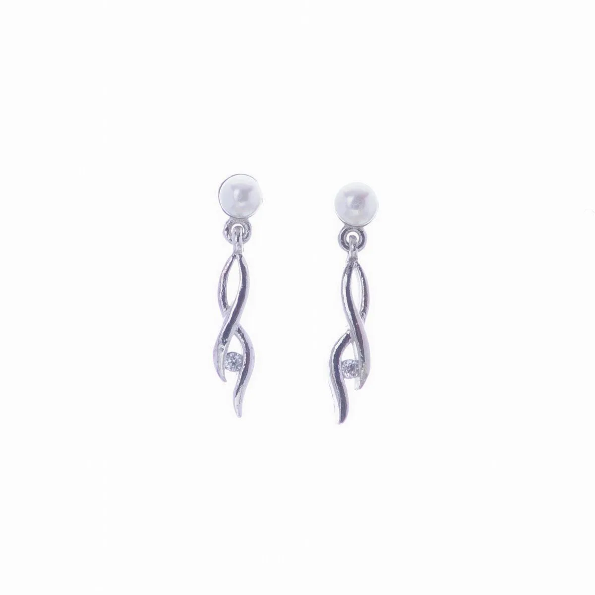 Elegant Pearl Studded Earring