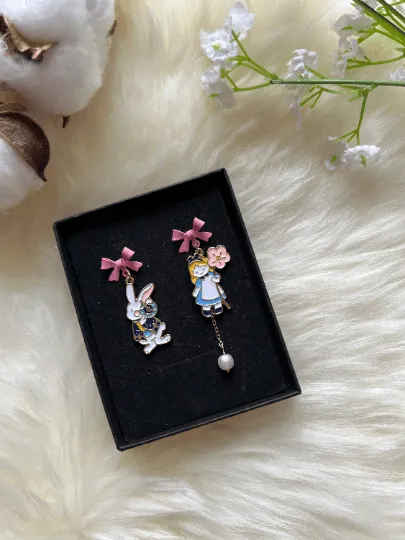 Kawaii - Rabbit and girl earrings | Alice wonderland earrings | Pearl dangle earrings | Mismatched earrings | Kawaii earrings