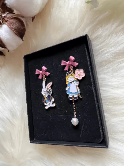 Kawaii - Rabbit and girl earrings | Alice wonderland earrings | Pearl dangle earrings | Mismatched earrings | Kawaii earrings