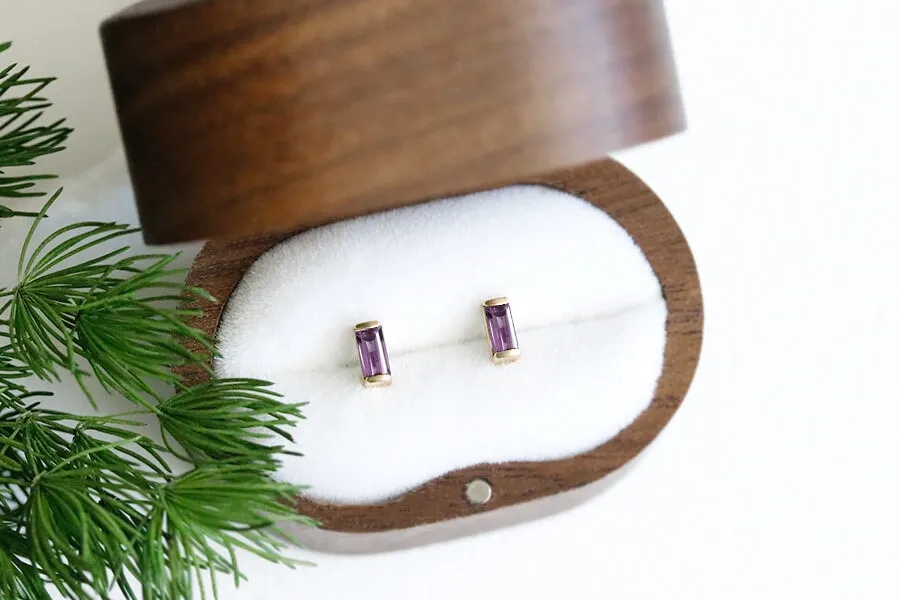 Linea Amethyst Studs