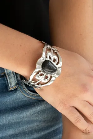 Paparazzi Bracelet ~ The MESAS are Calling - Black