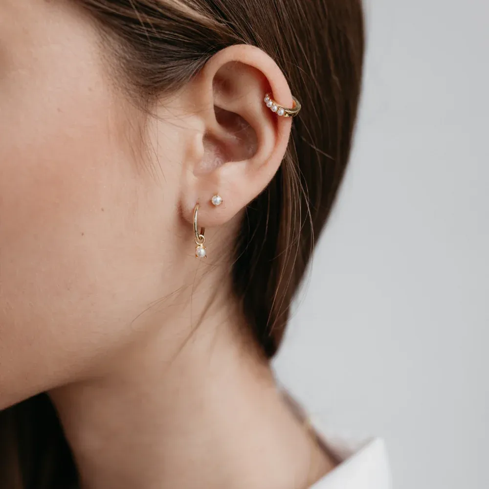 SOPHIE - Mini Pearl Studs - Gold