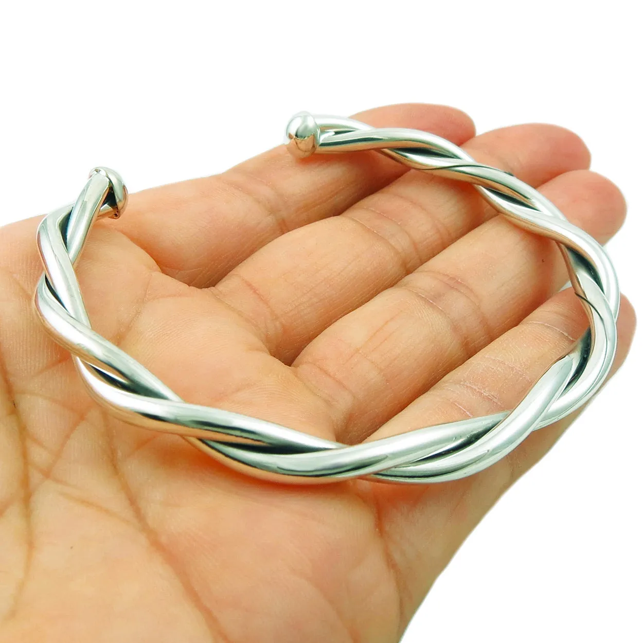 Sterling Silver Timeless Twist Bracelet