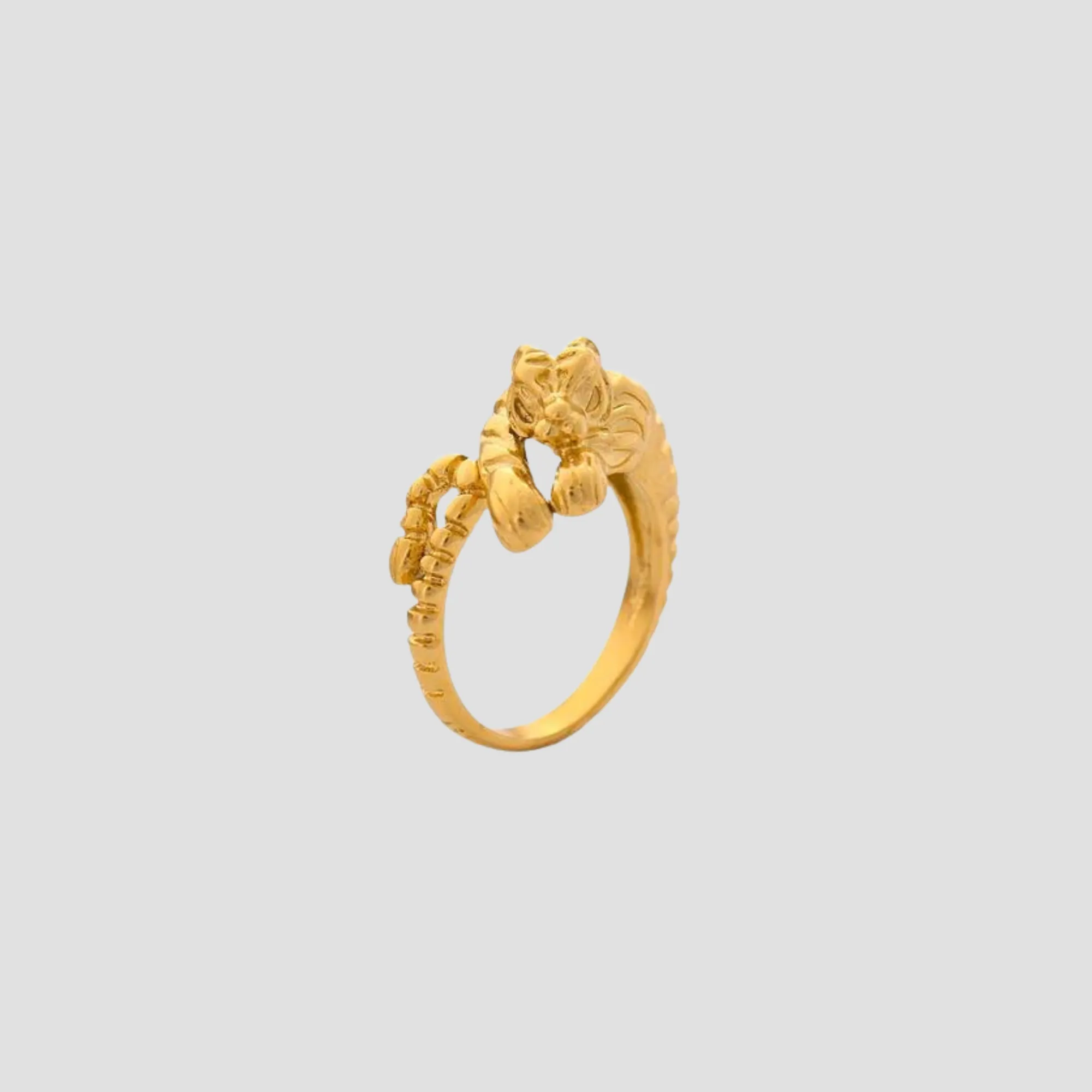 Tiger 18k Gold Ring